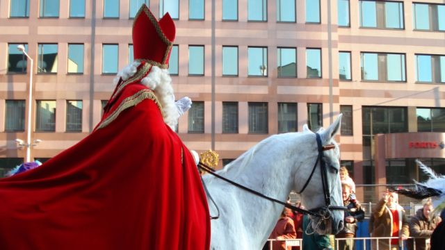 Online omzet groeit met 25% rond Sinterklaas