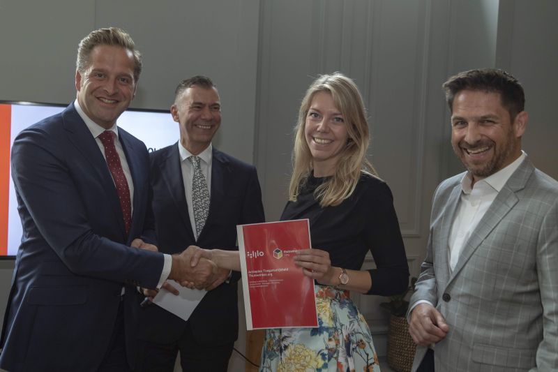 Expertgroep Opportunities of e-Accessibility reikt actieplan uit aan minister Hugo de Jonge