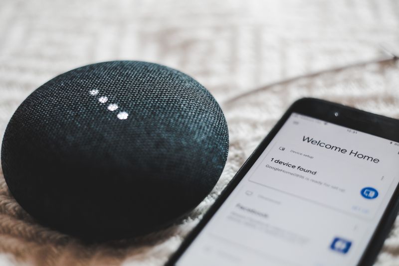 Google home met mobiele telefoon